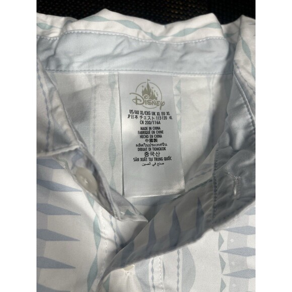 Disney Frozen 2 Shirt Mens XL‎ Woven Brittney Lee Button Up - Picture 6 of 6